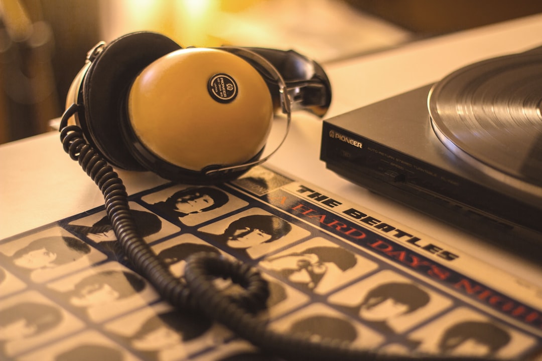 80s HIFI retro still life